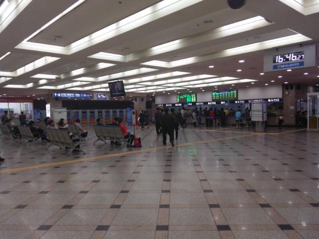 駅構内の風景